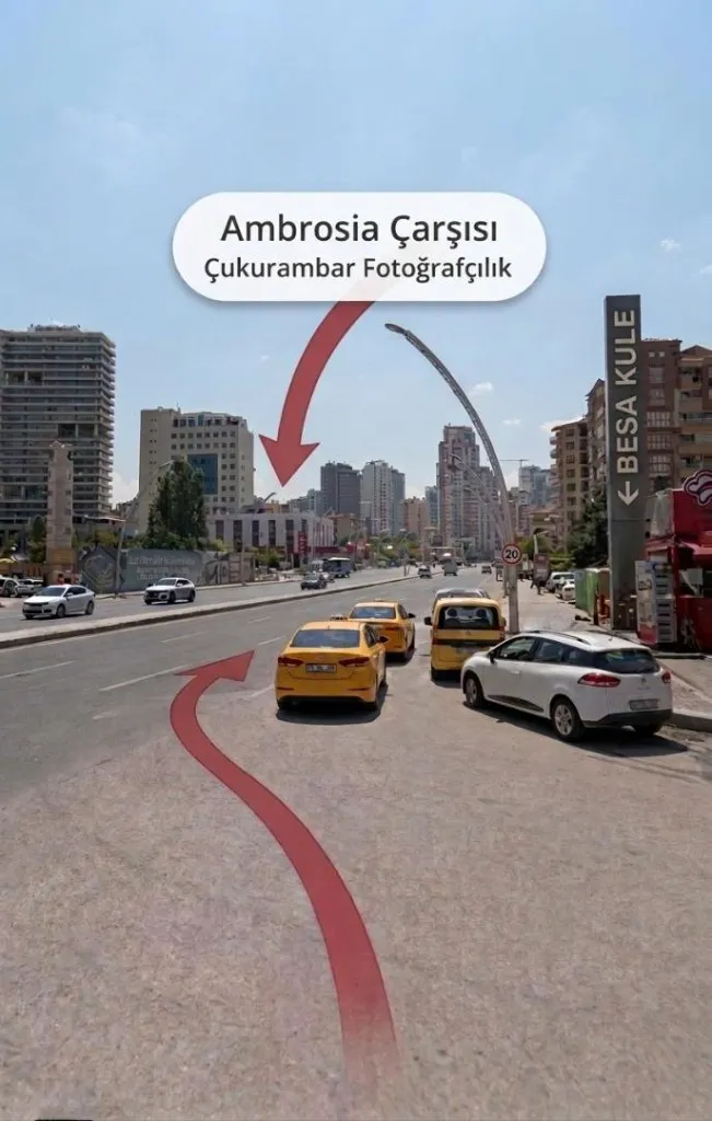 Ambrosia İş Merkezi: cadde üzerindeki oklarla stüdyonun yeri